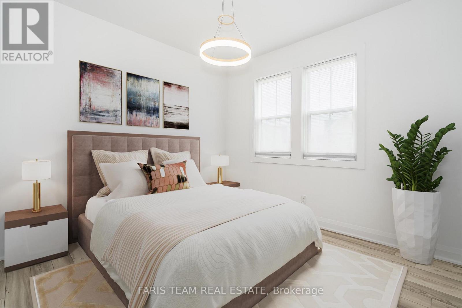 33 JULIA CRES