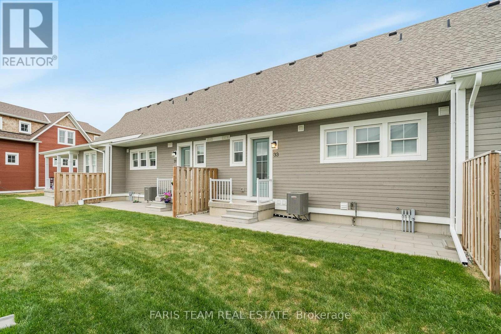 33 JULIA CRES