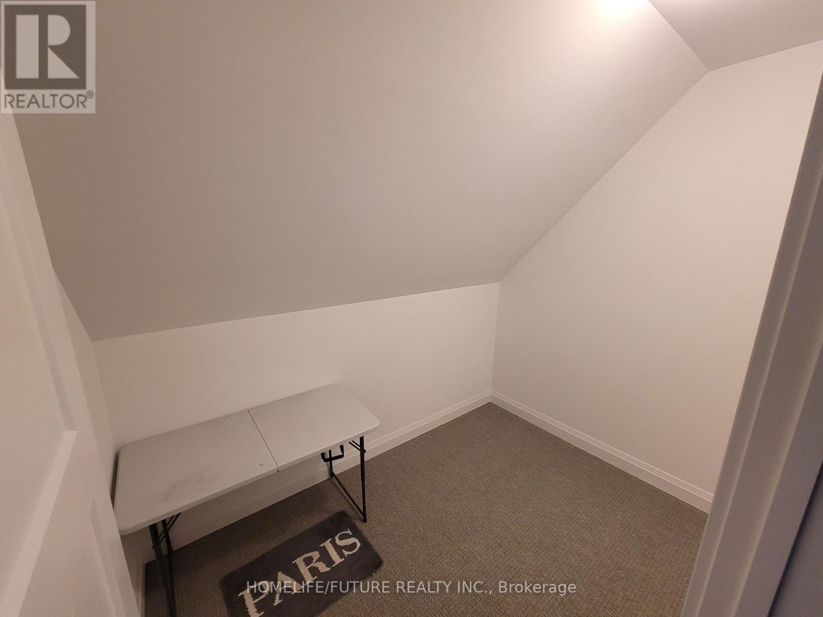8 DANIELLE CRES