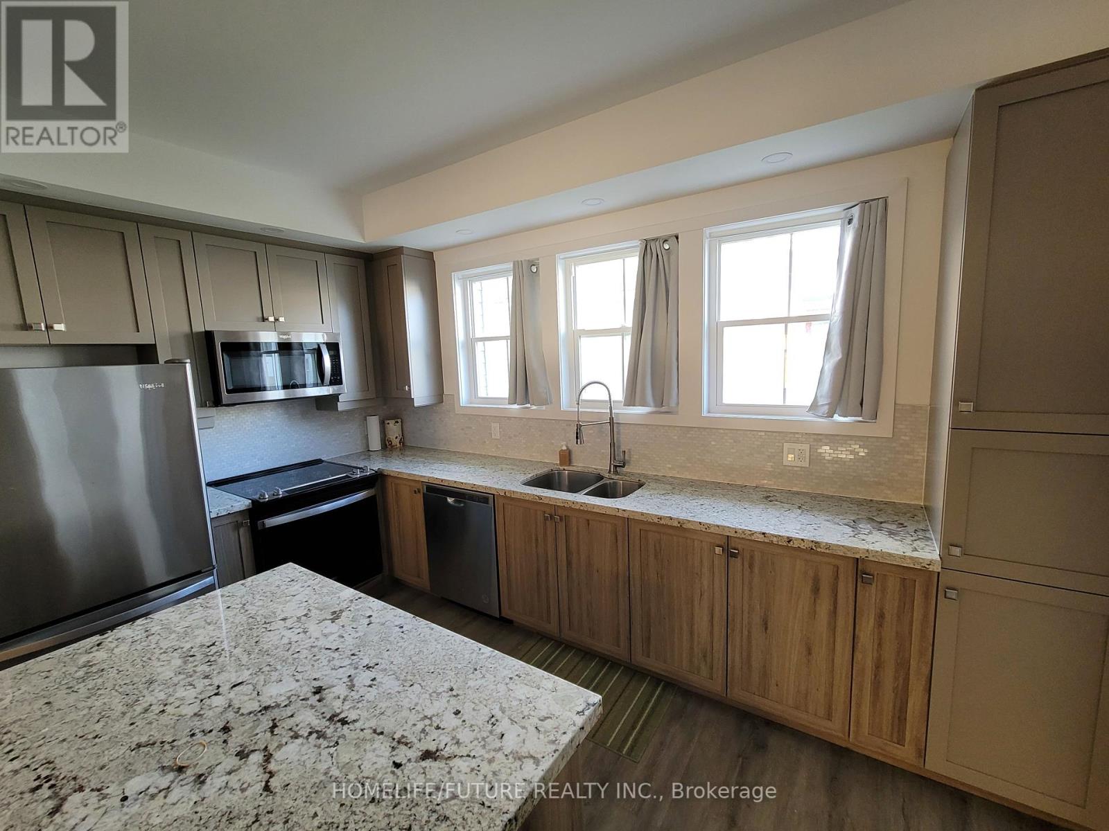 8 DANIELLE CRES