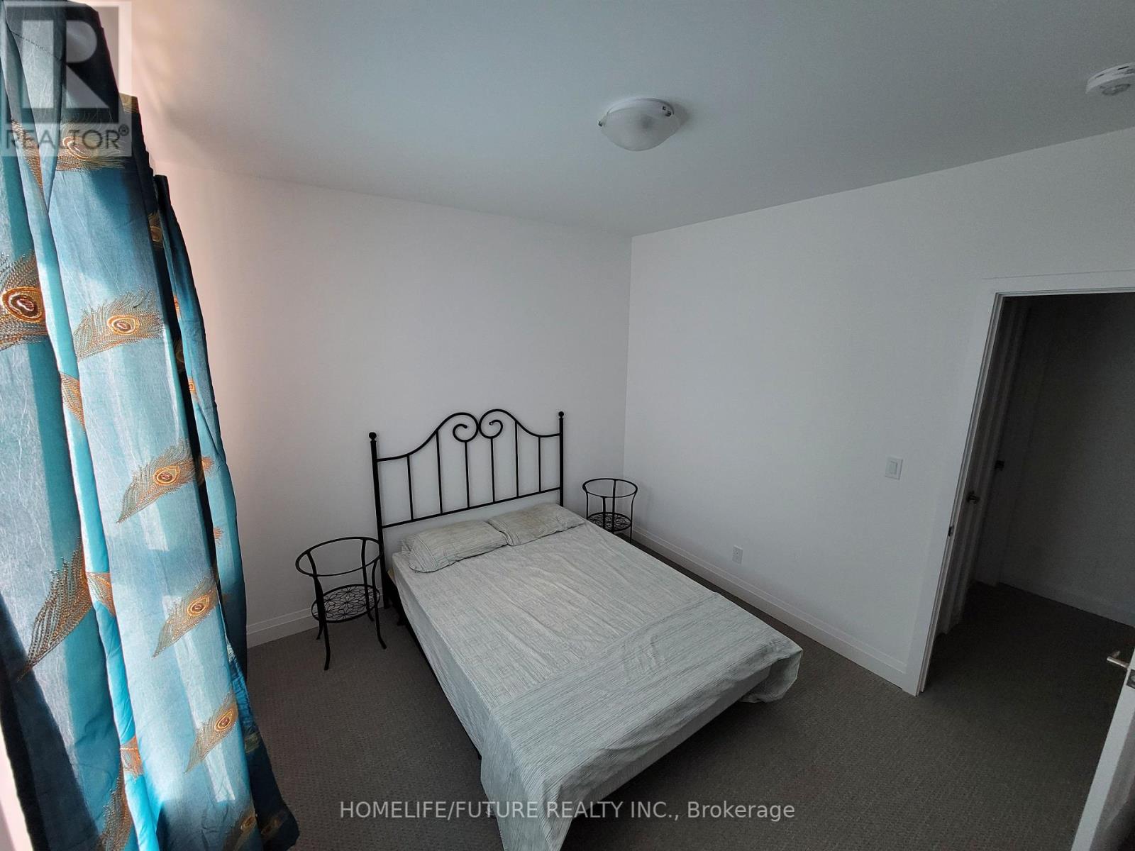 8 DANIELLE CRES