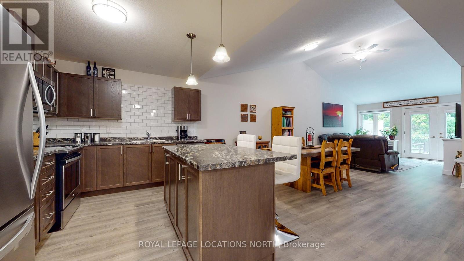 94 IVY CRES