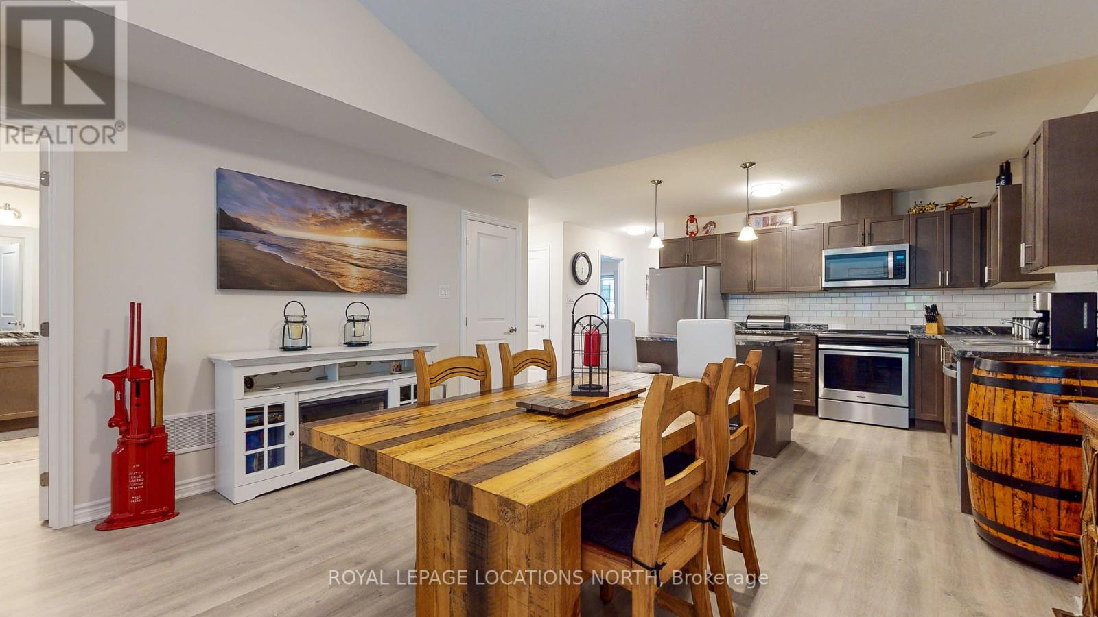 94 IVY CRES