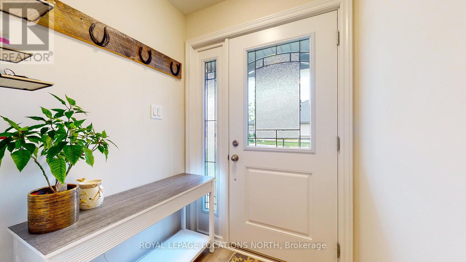 94 IVY CRES