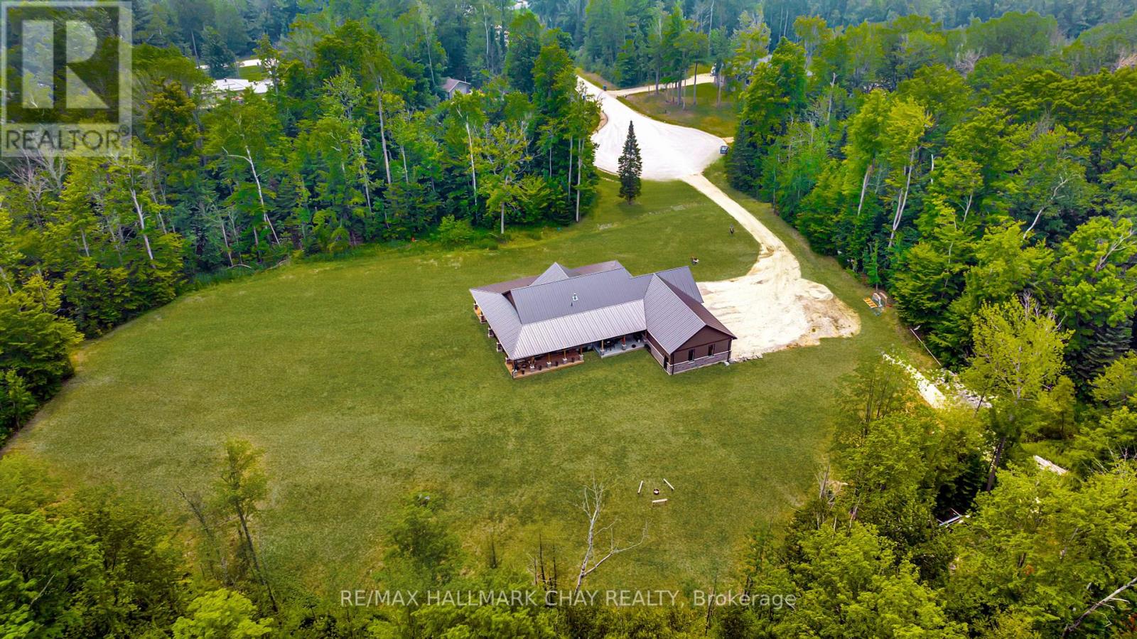 16 WHITETAIL DR