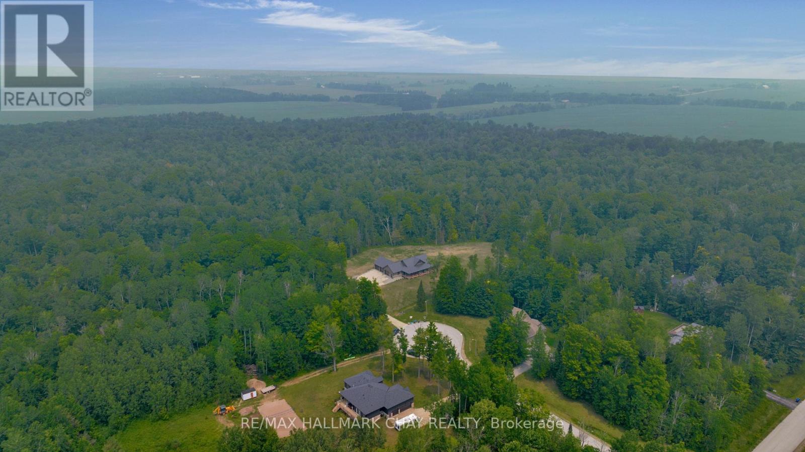 16 WHITETAIL DR