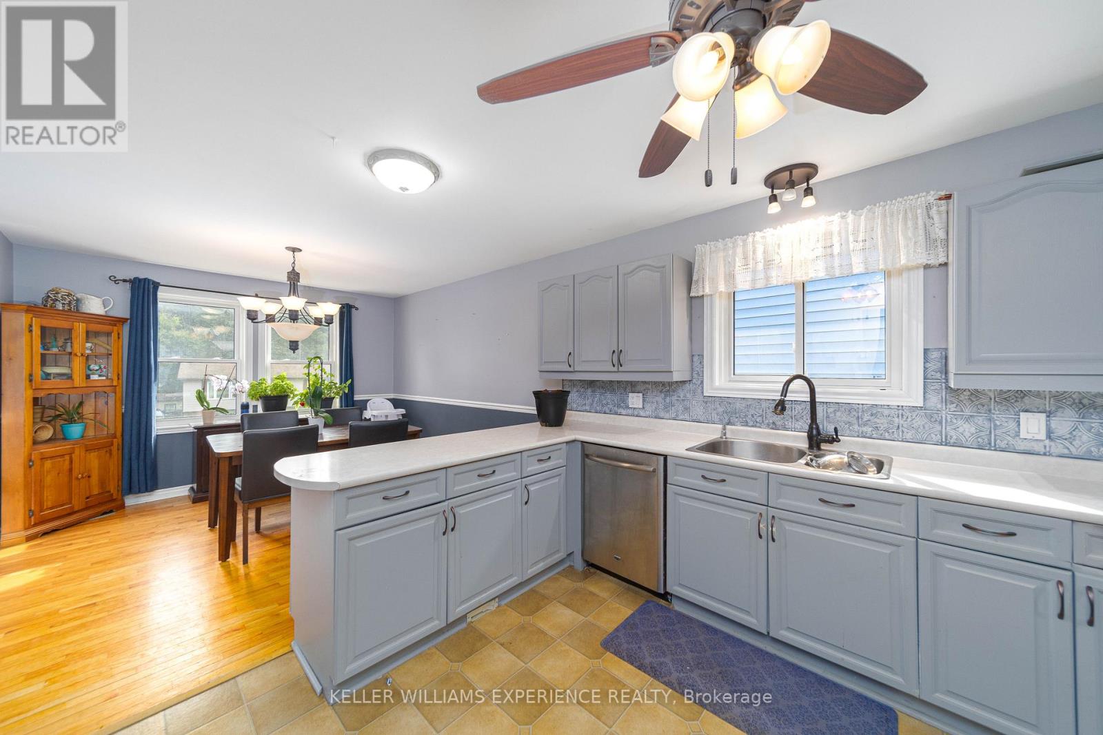 813 BIRCHWOOD DR