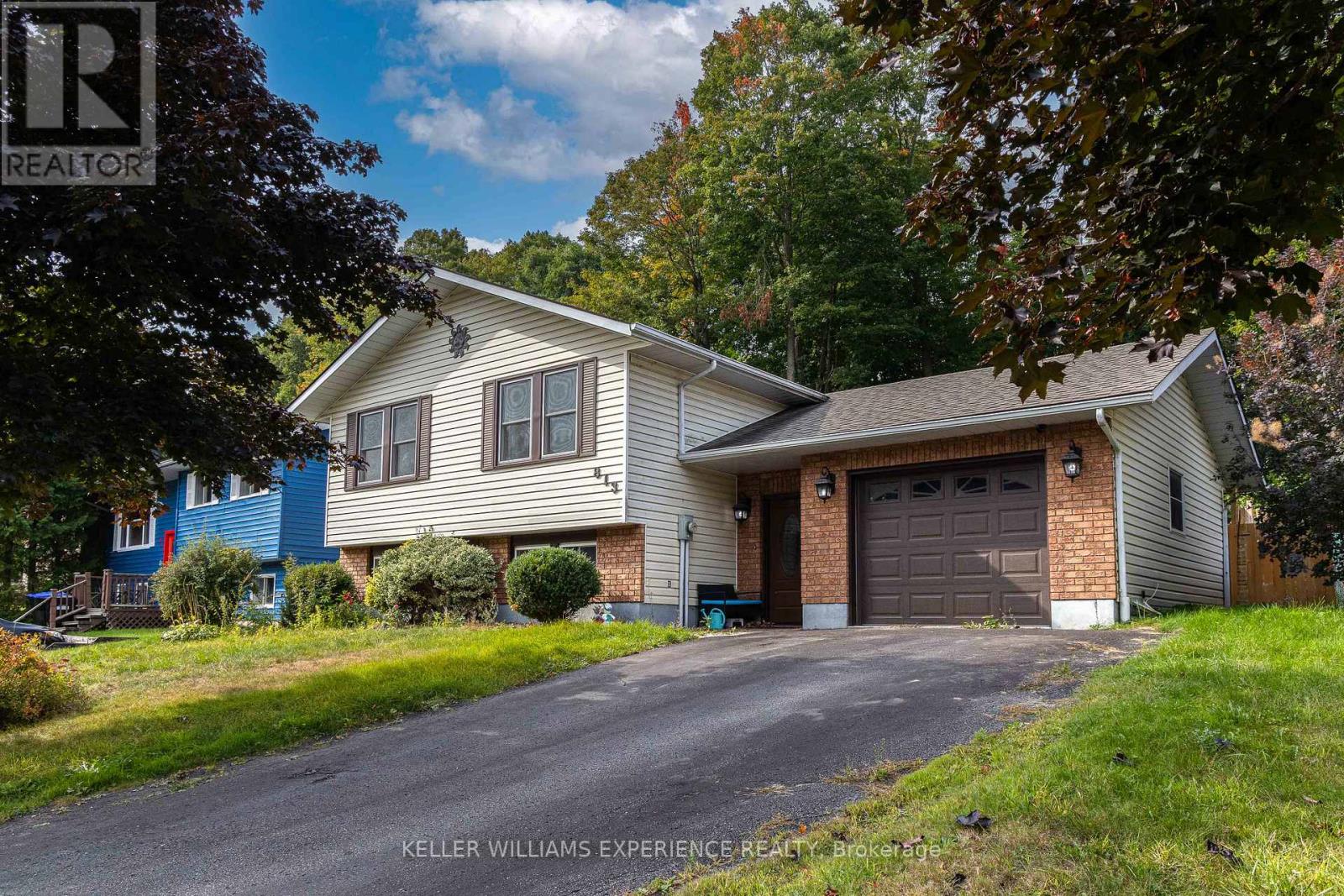 813 BIRCHWOOD DR