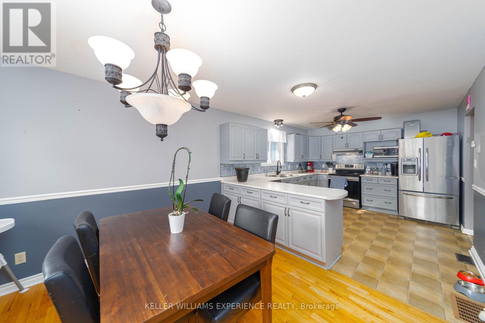 813 BIRCHWOOD DR