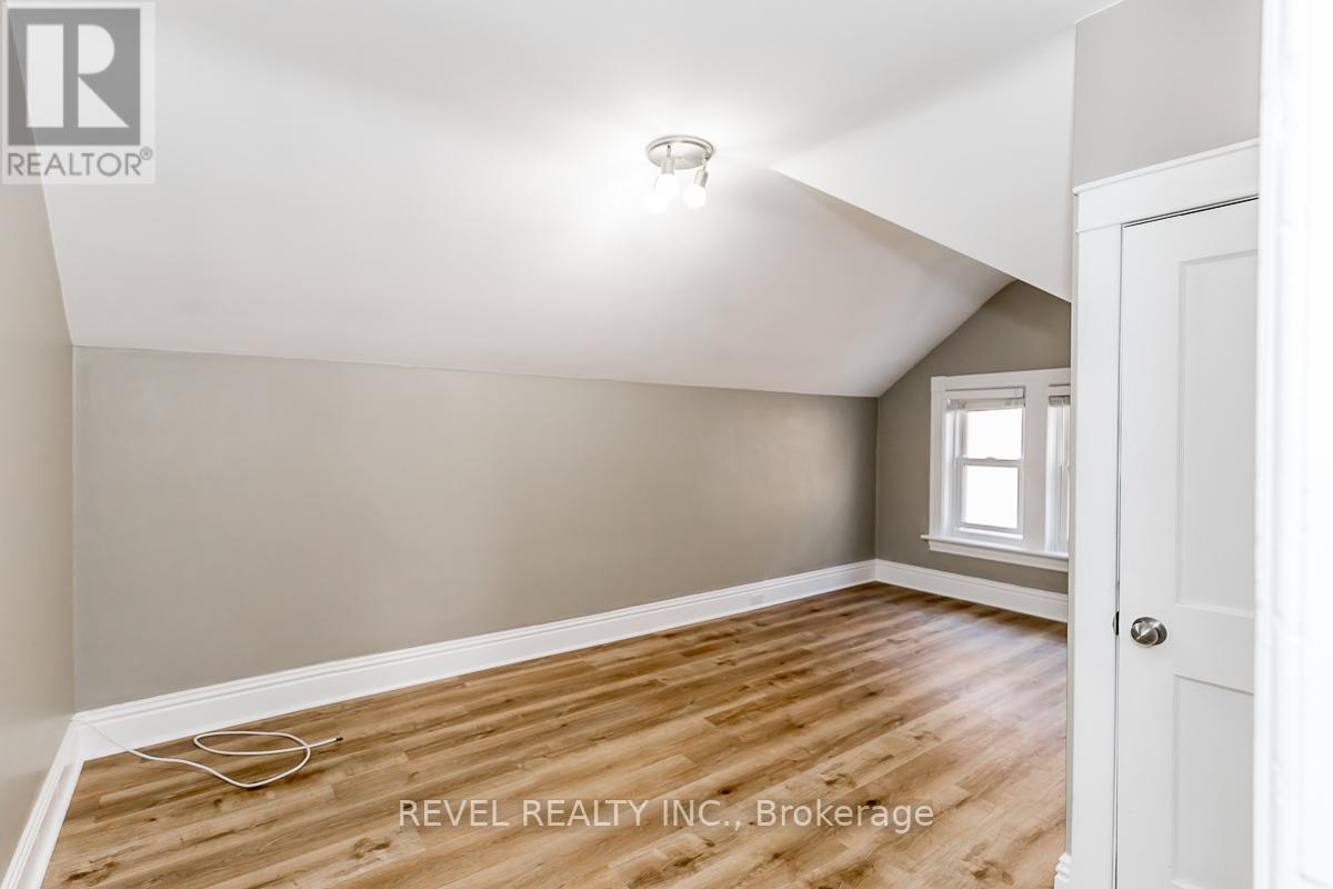 520 ELIZABETH ST
