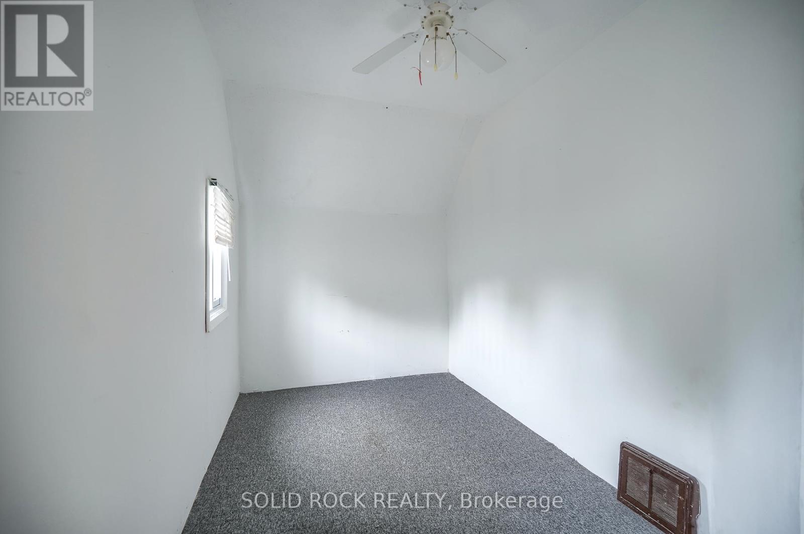 285 JAMES ST E