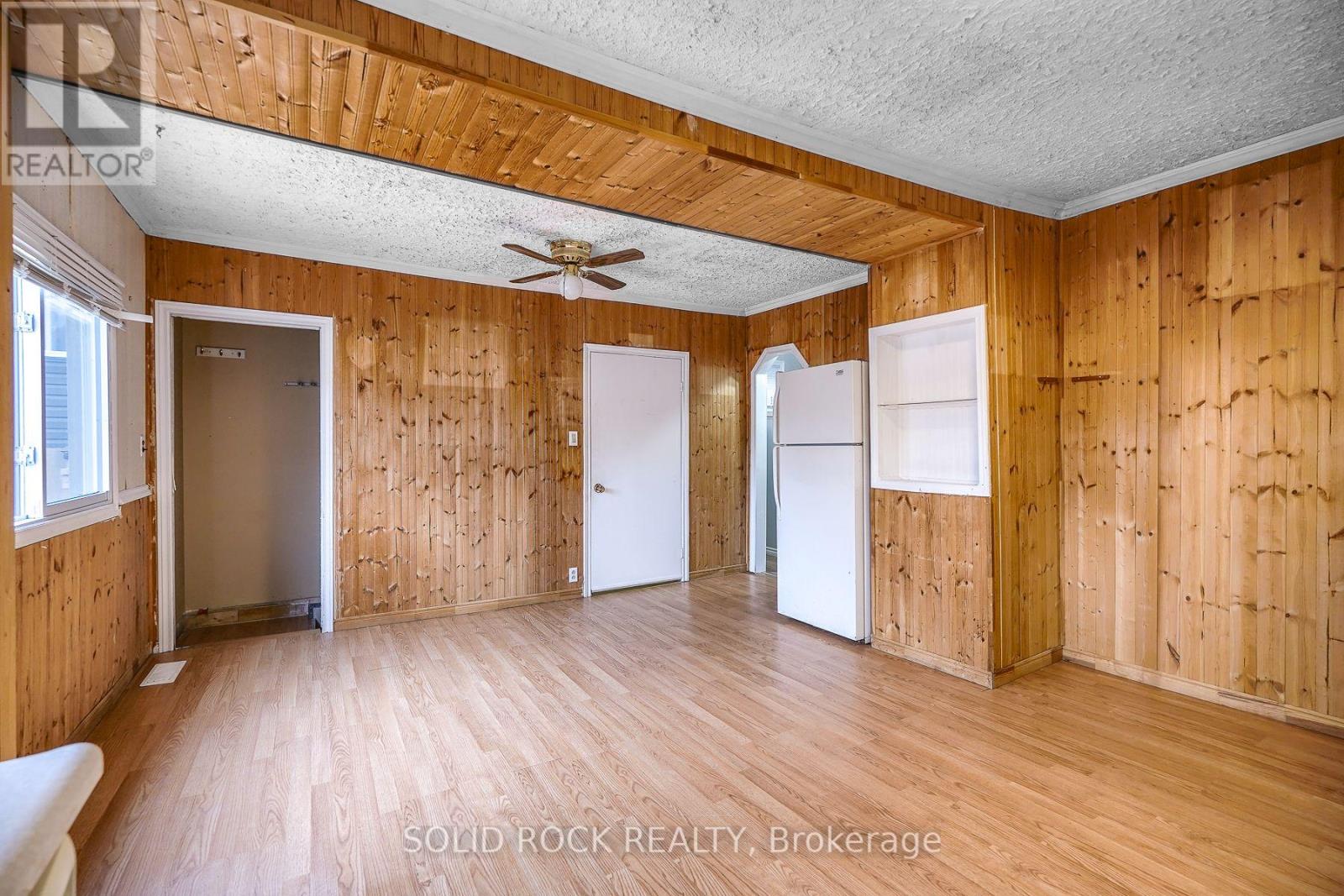 285 JAMES ST E