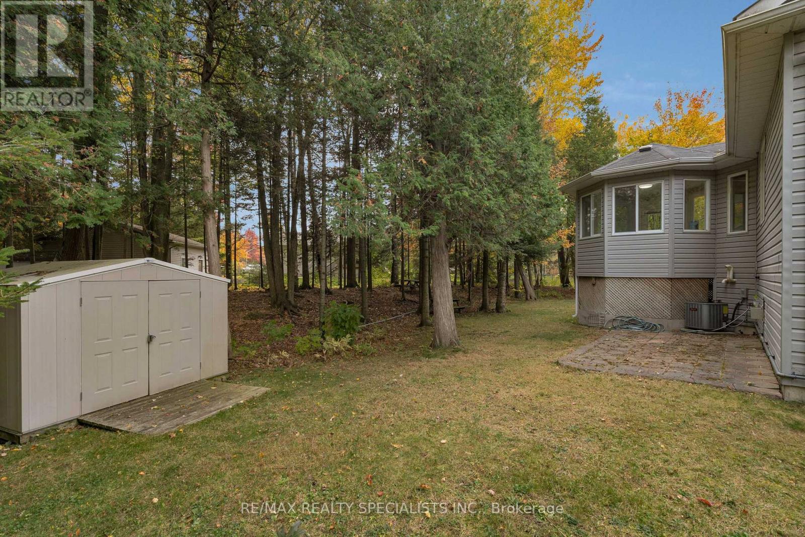11 KENWELL CRT