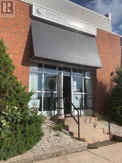 #20 -110 ANNE ST S, #20