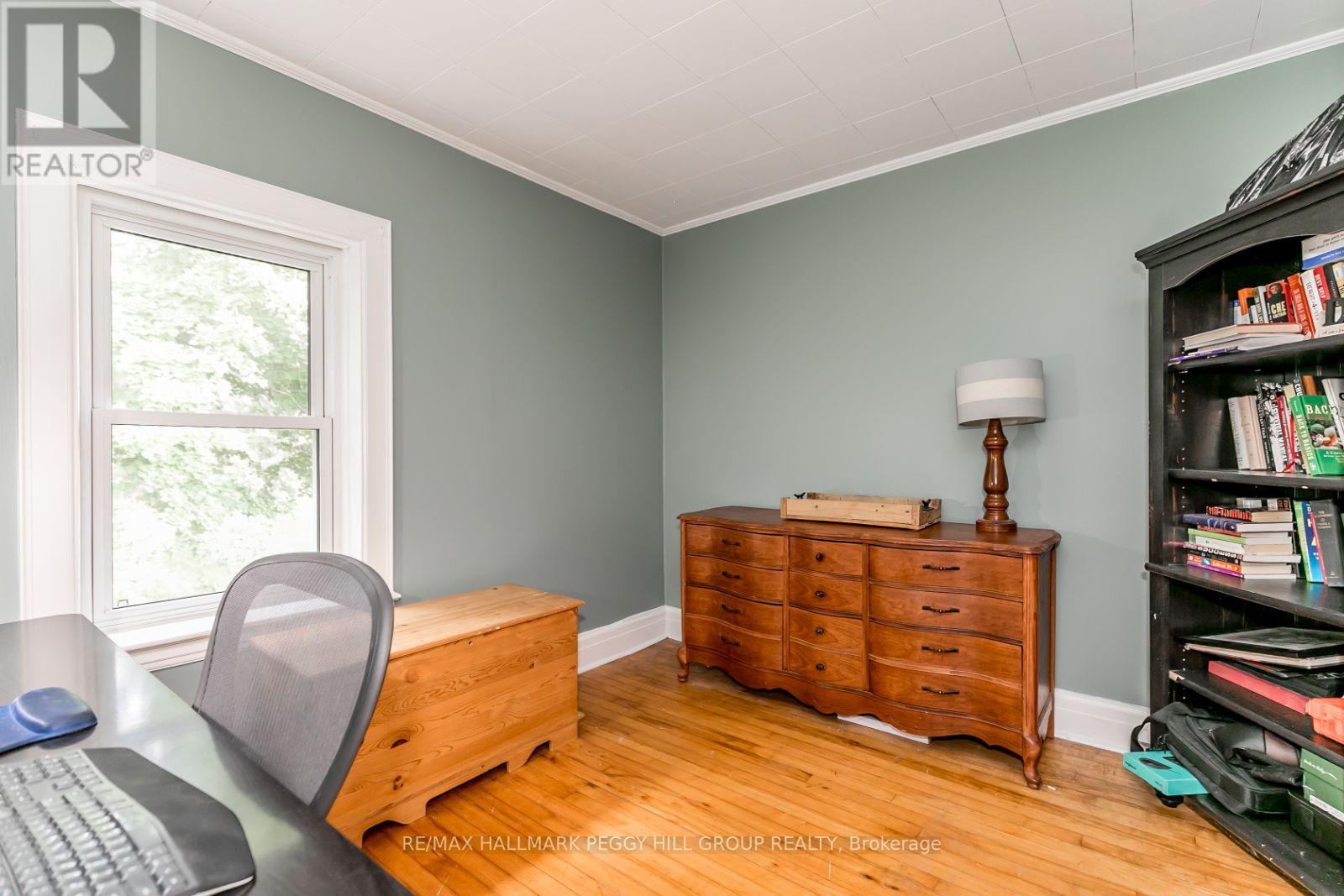 91 OLD BARRIE RD W