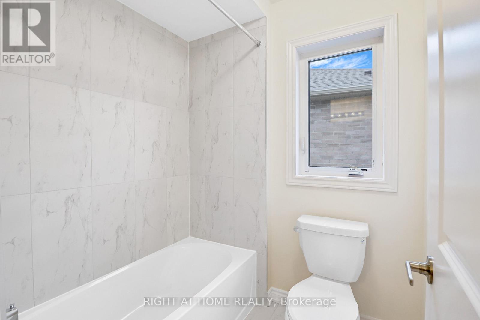 37 DEL RAY CRES