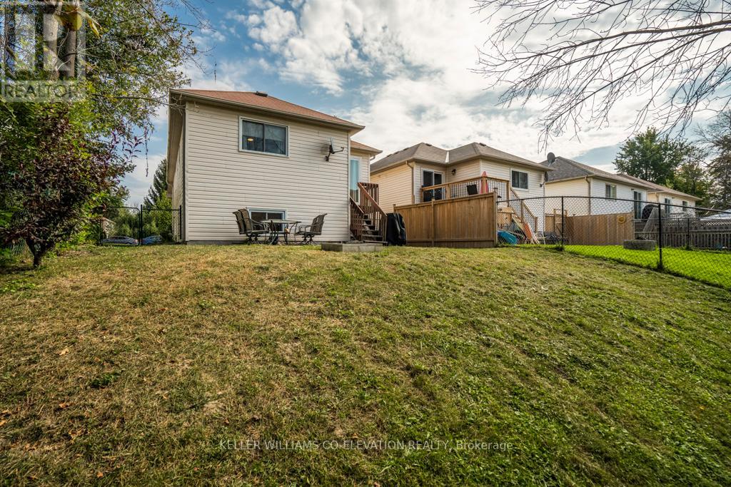 159 DYER DR