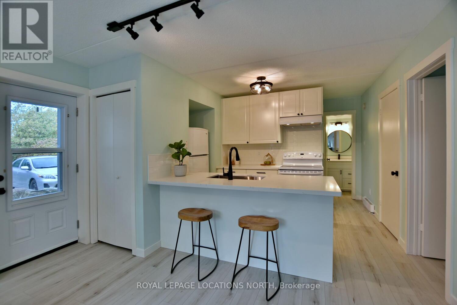 #78 -21 DAWSON DR, #78
