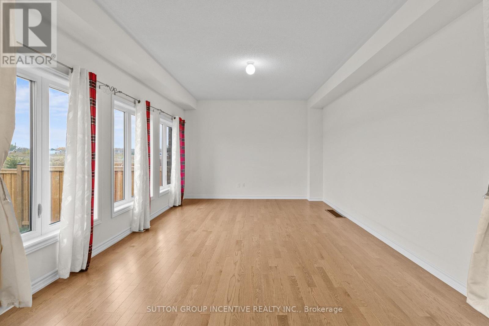 31 BIANCA CRES