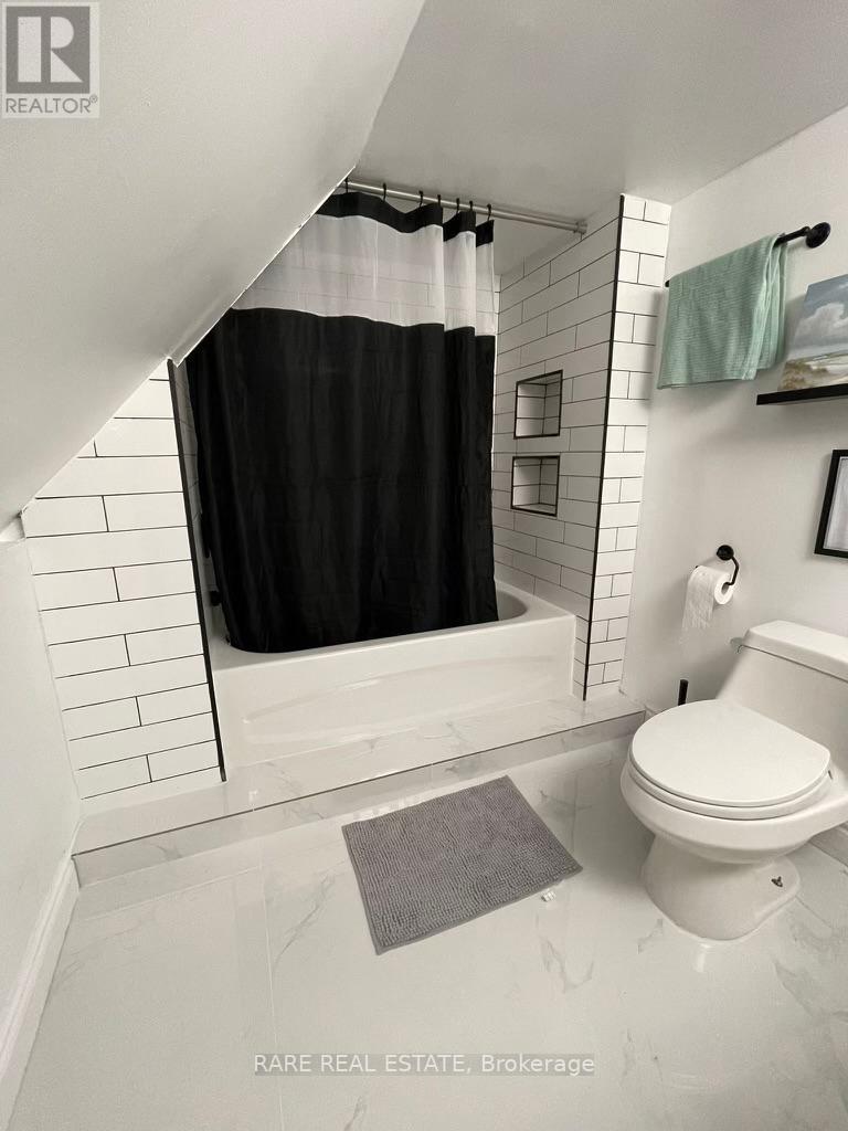 #BSMT -17 LESLIE ANNE DR, #Bsmt