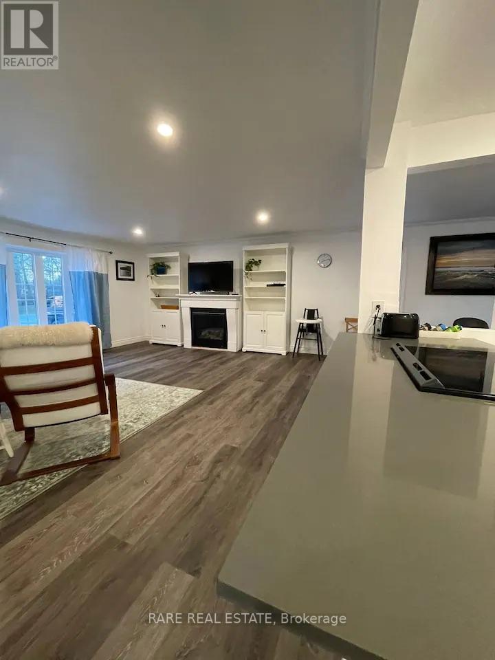 #MAIN -17 LESLIE ANNE DR, #Main