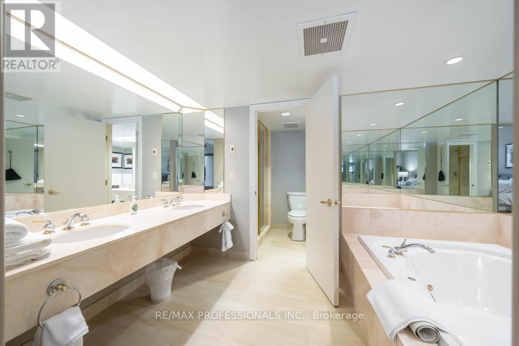 #2054/55 -90 HIGHLAND DR, #2054/55