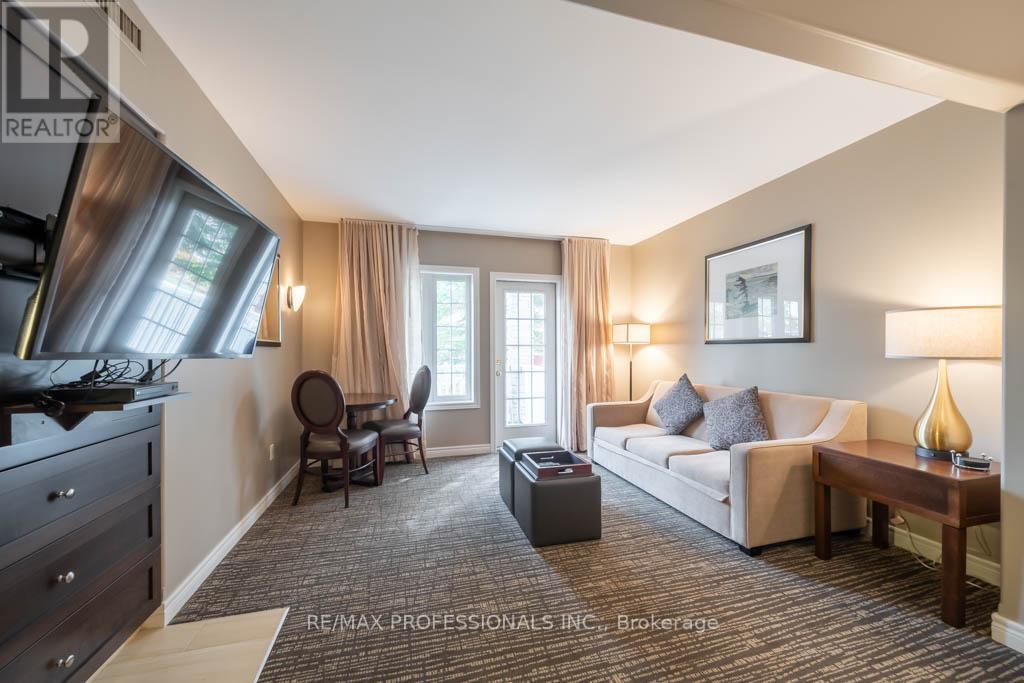 #2054/55 -90 HIGHLAND DR, #2054/55