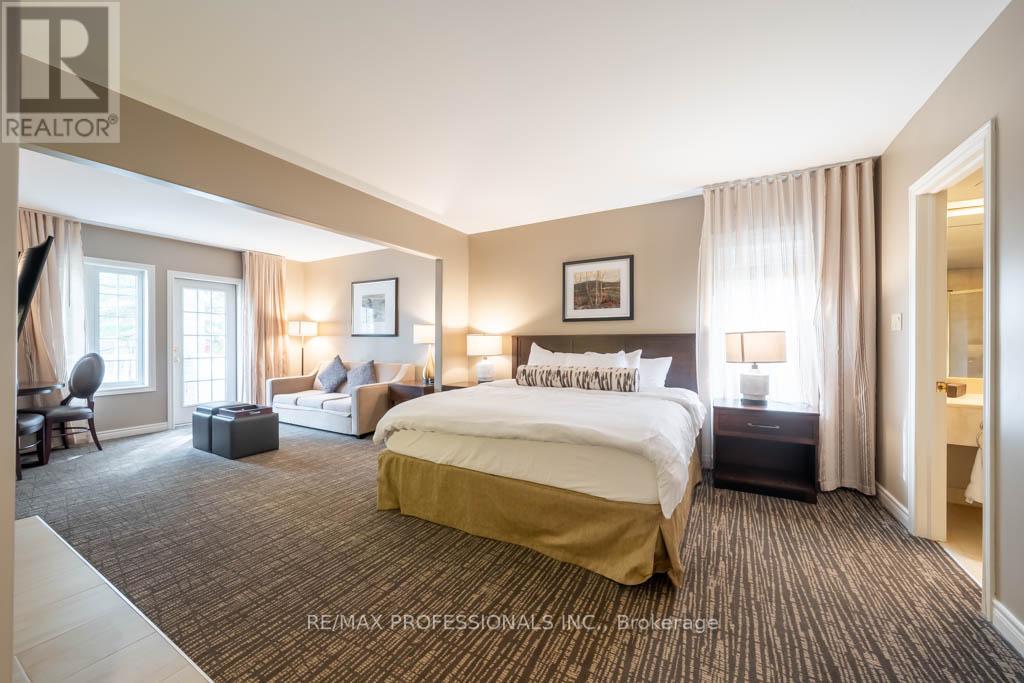 #2054/55 -90 HIGHLAND DR, #2054/55