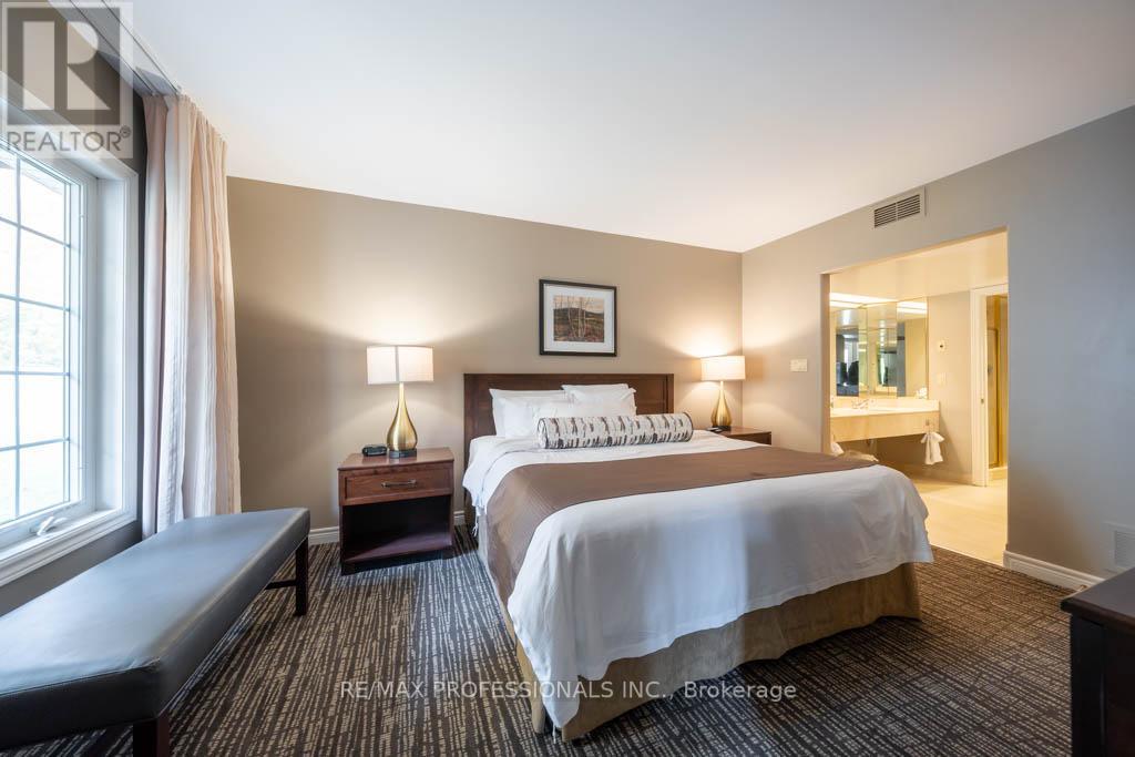#2054/55 -90 HIGHLAND DR, #2054/55