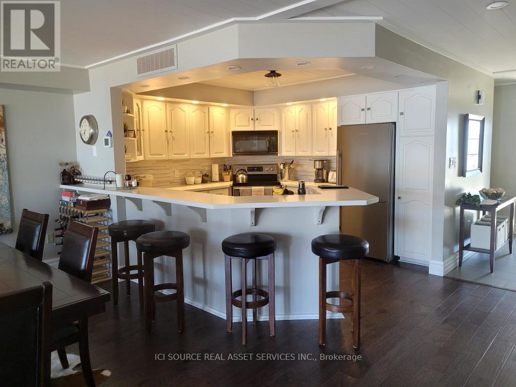 #12 -8 BECK BLVD, #12