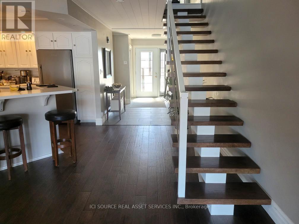 #12 -8 BECK BLVD, #12