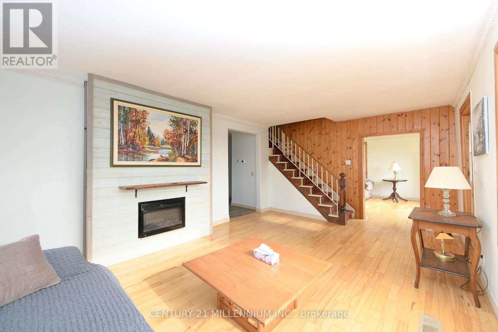 334 CONCESSION 17  W