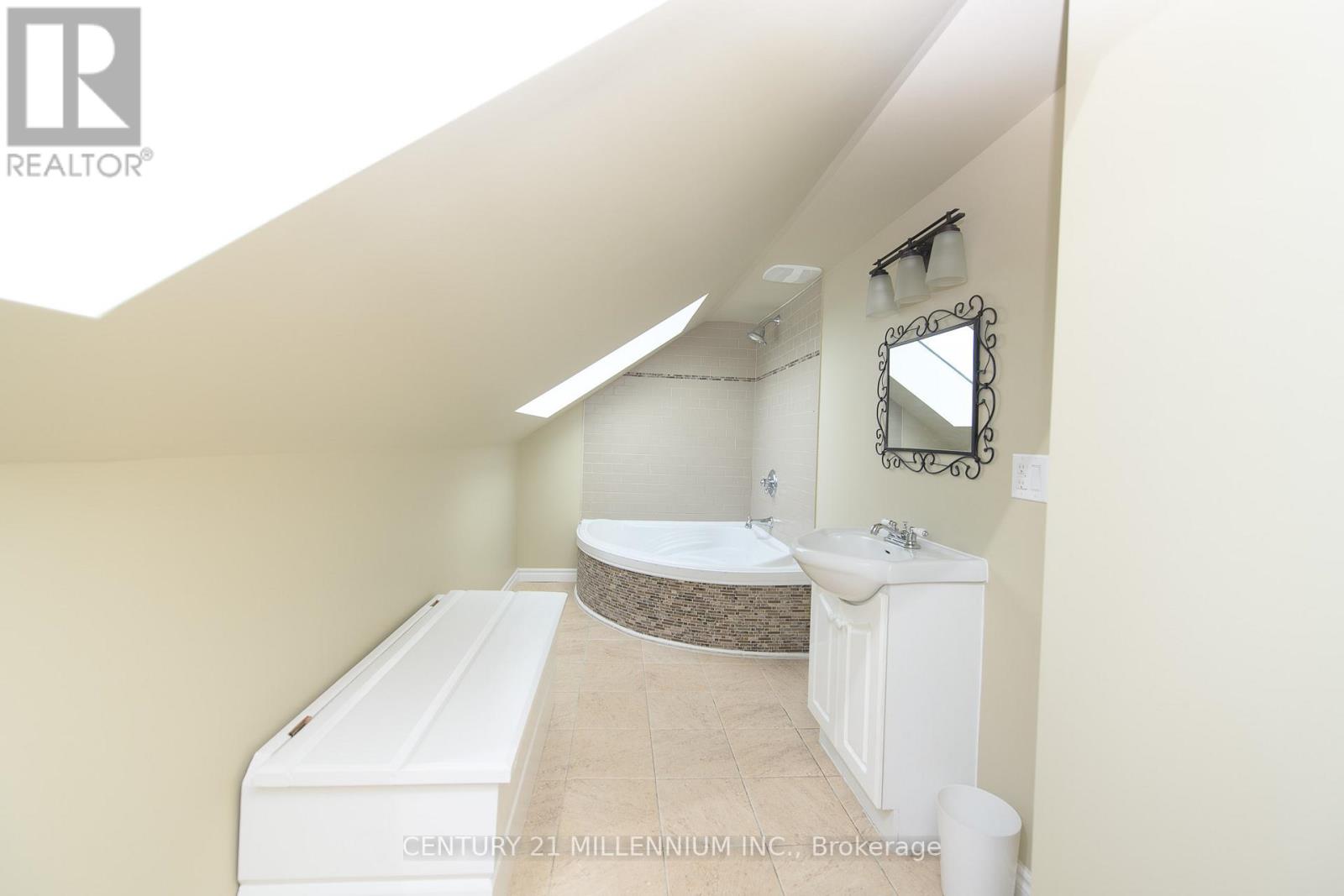 334 CONCESSION 17  W