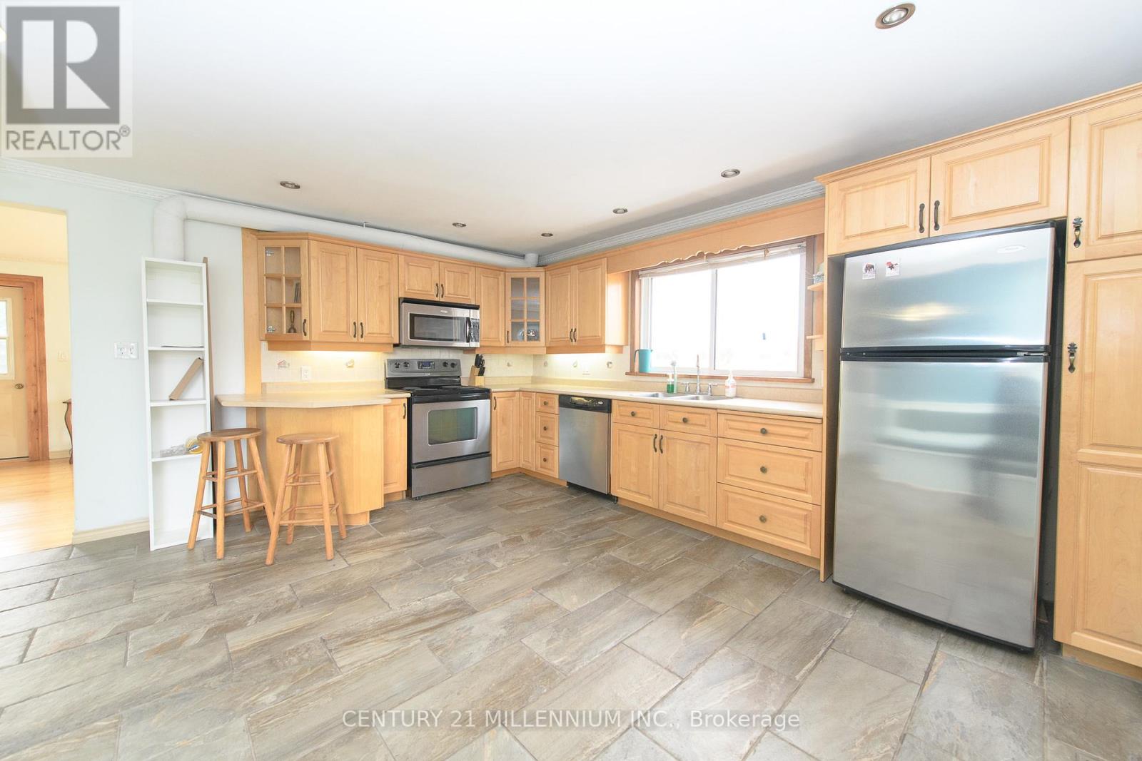 334 CONCESSION 17  W