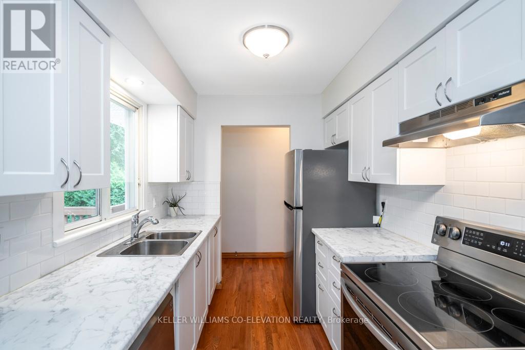 1146 HARBOURVIEW DR