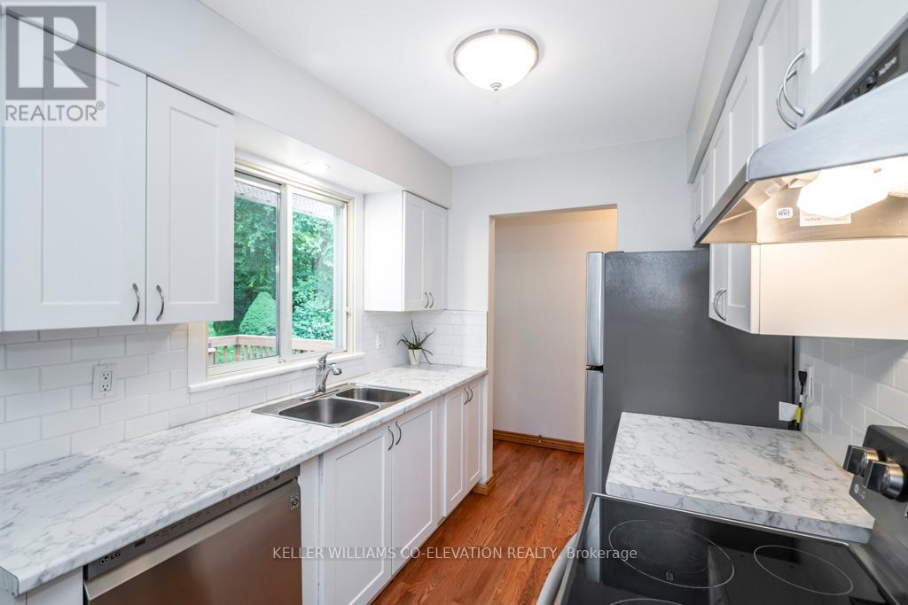 1146 HARBOURVIEW DR
