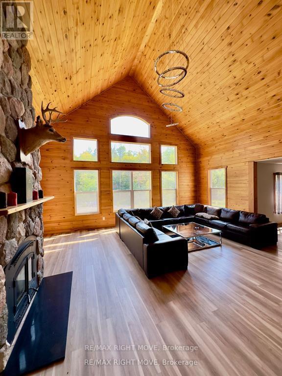 3087 GREEN RIVER DR