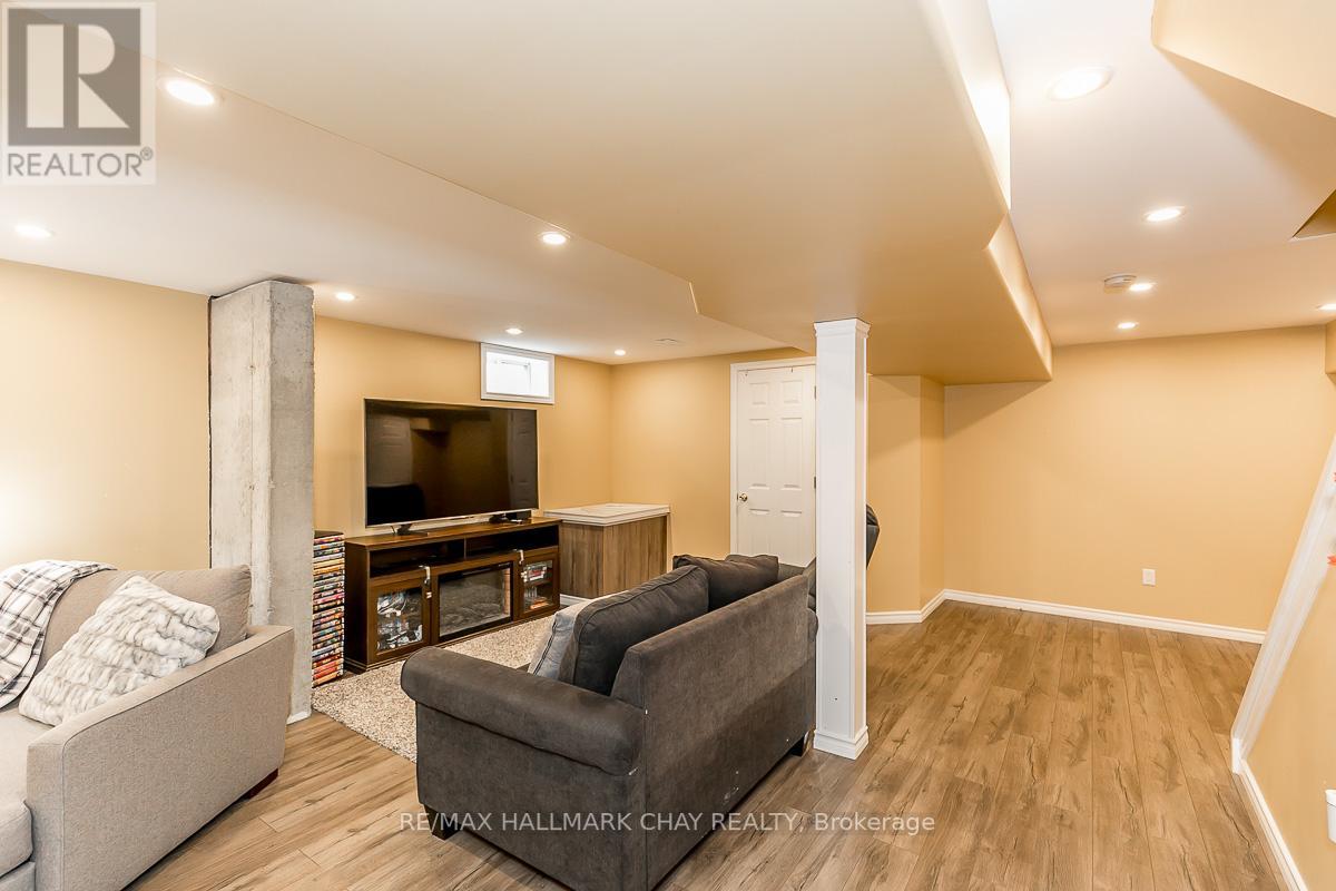 13 KNOX DR
