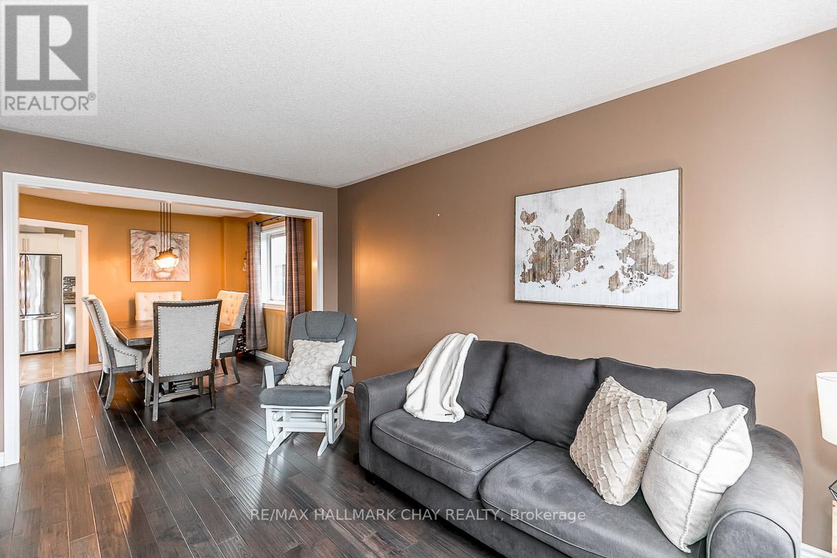 13 KNOX DR