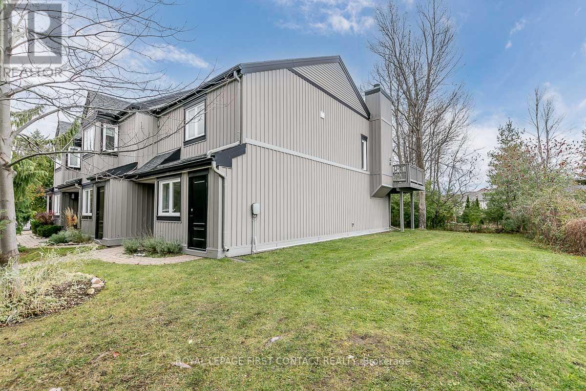 #5 -5 HARBOUR ST E