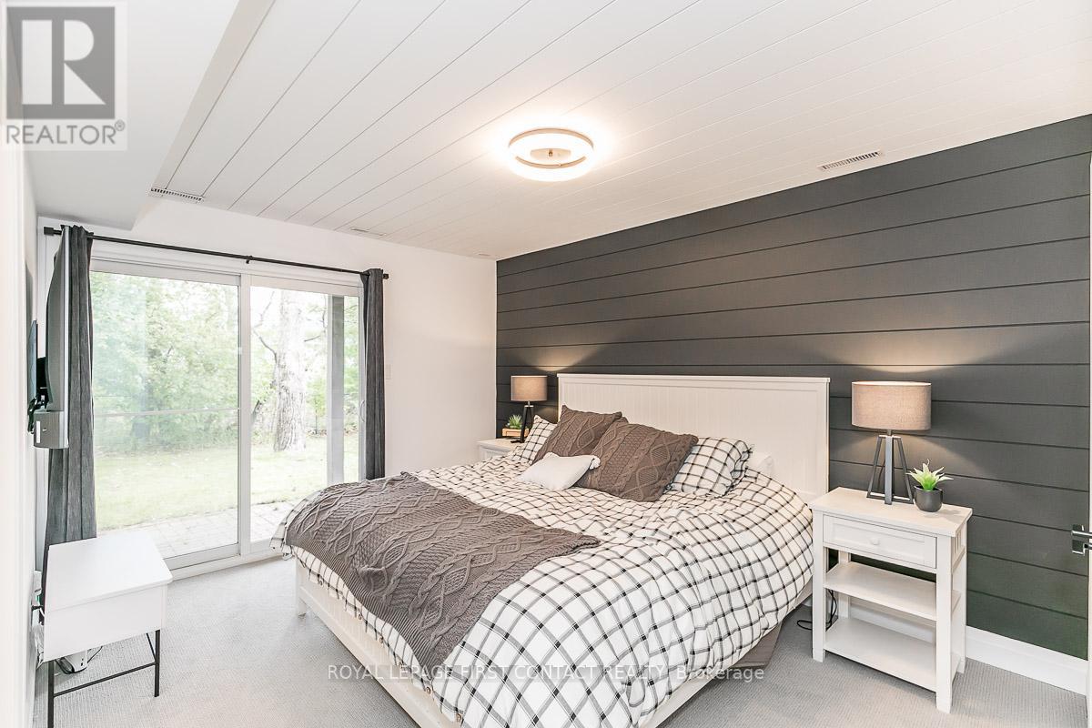 #5 -5 HARBOUR ST E