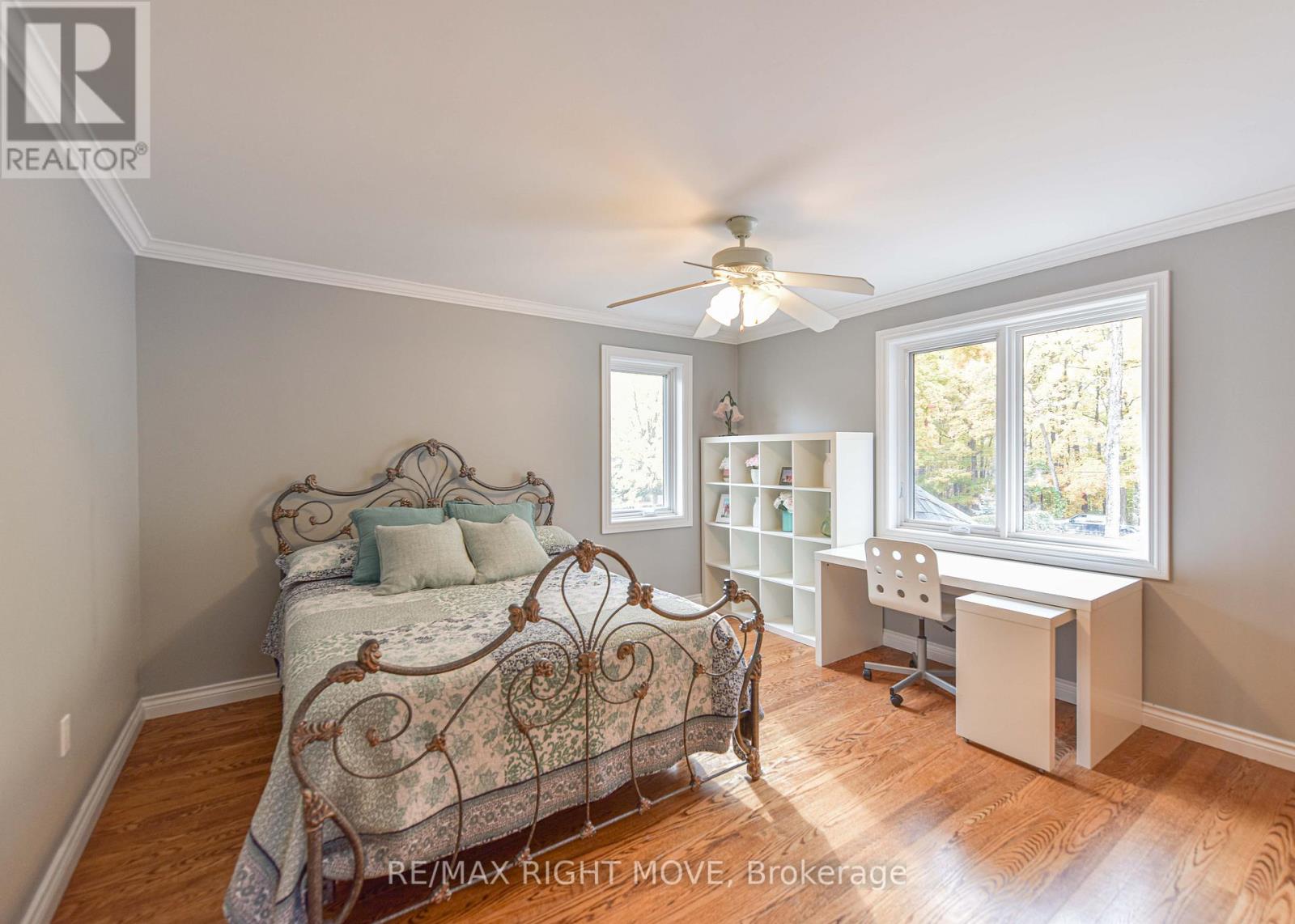 449 VICTORIA CRES