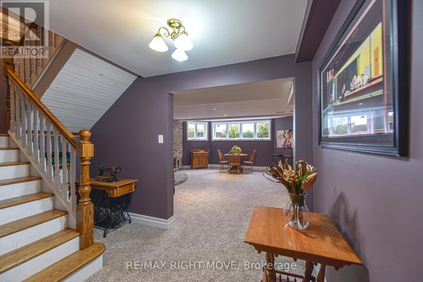 449 VICTORIA CRES
