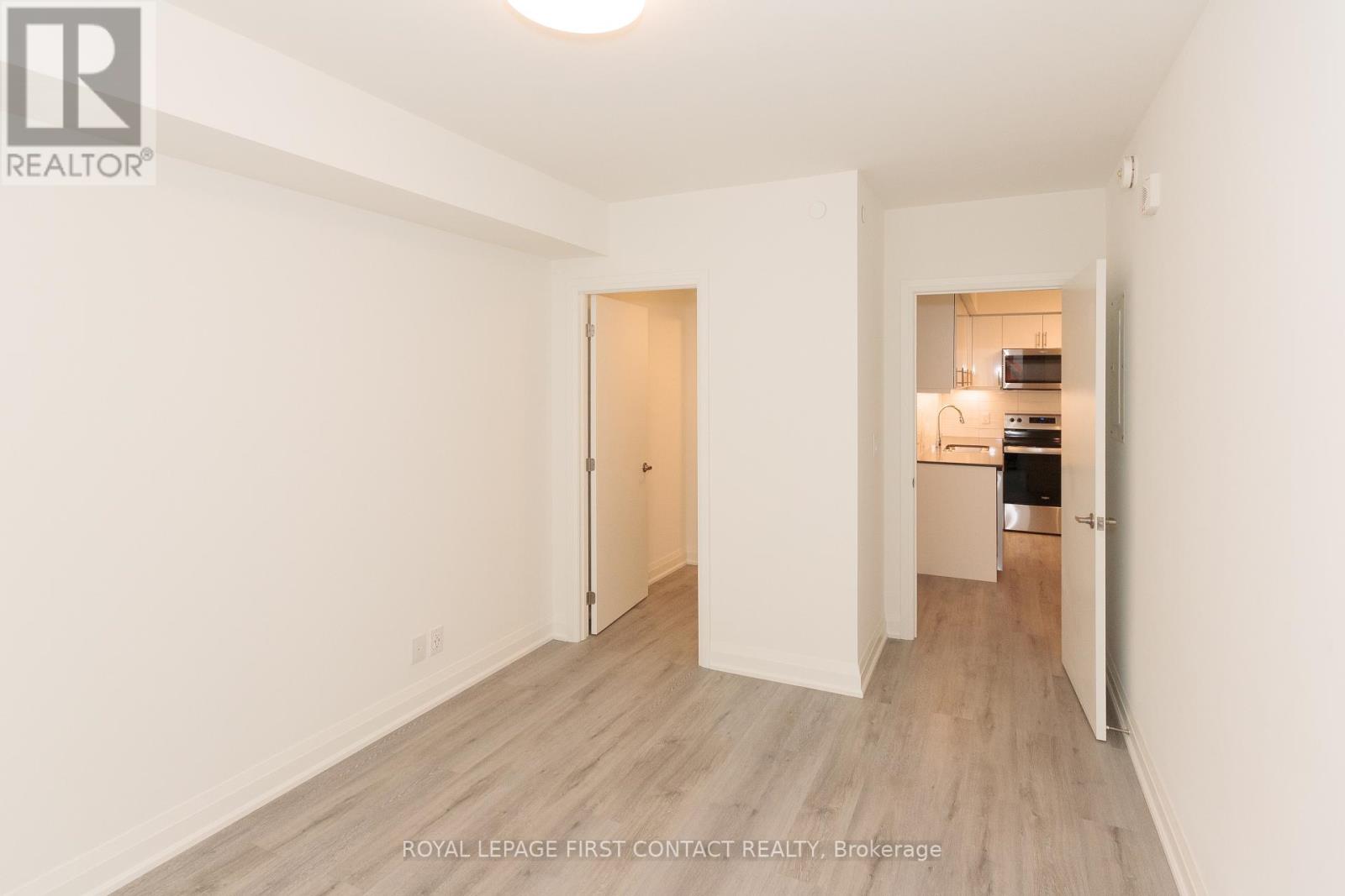 #208 -58 LAKESIDE TERR, #208