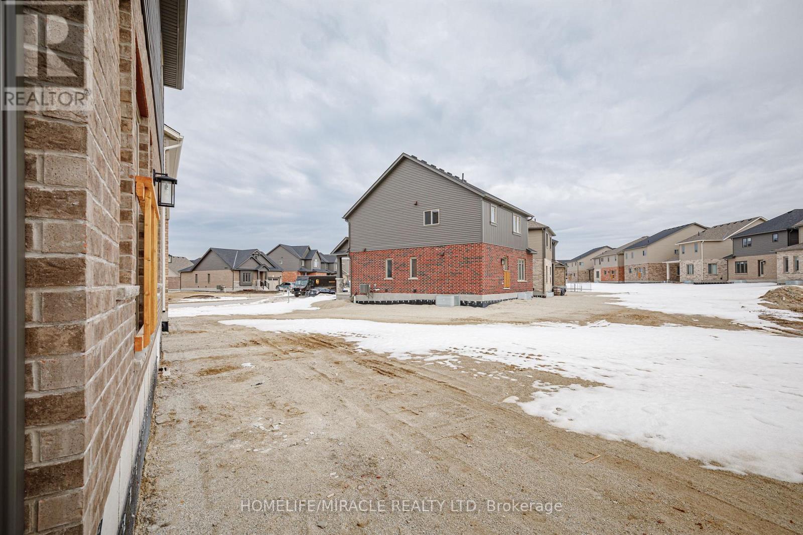 123 PLEWES DR