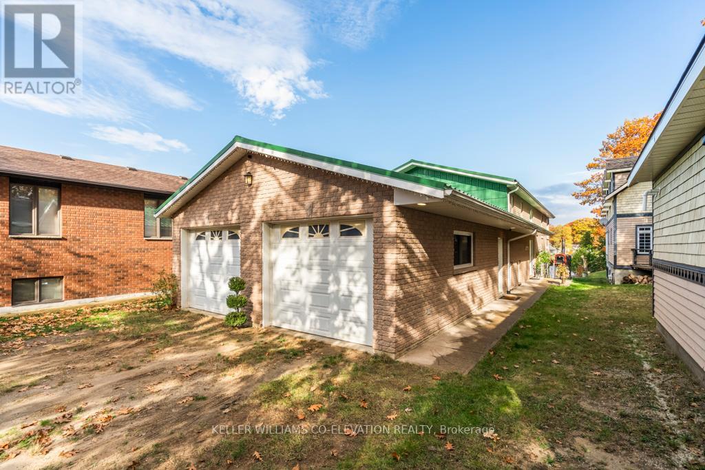 2028 RIVER RD W