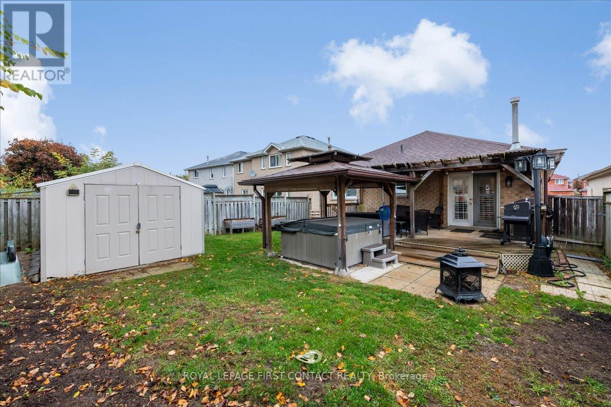 70 RED OAK DR
