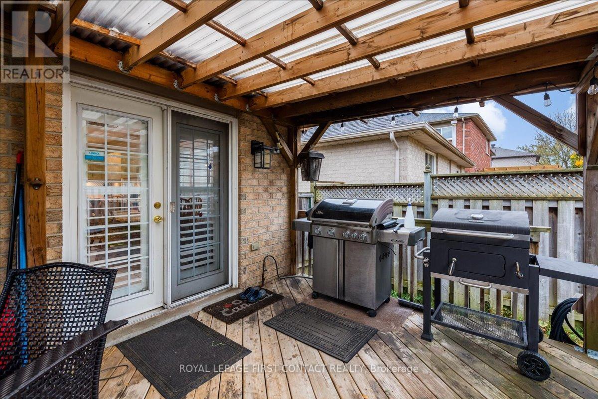 70 RED OAK DR