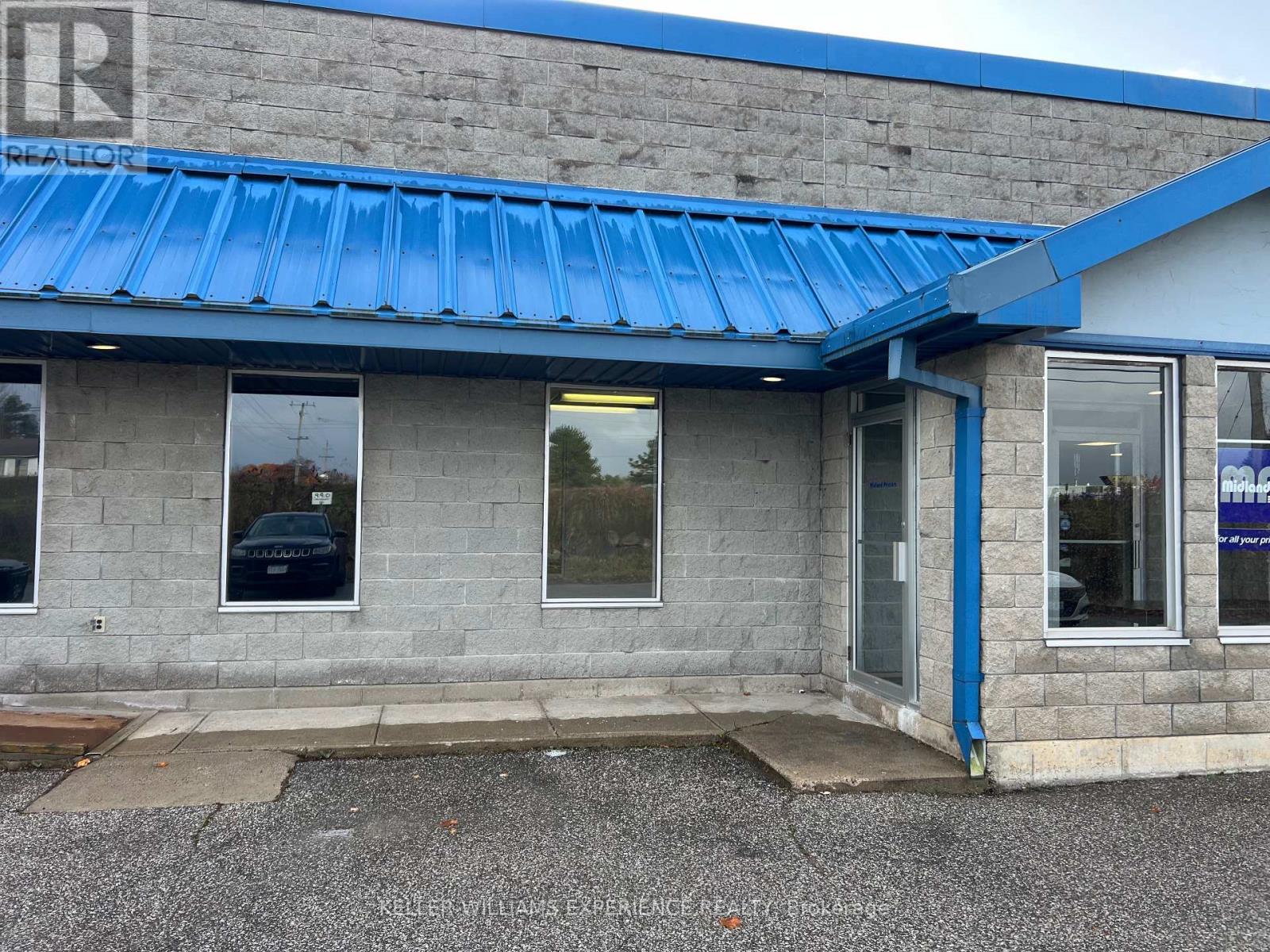 #2 -355 CRANSTON CRES, #2