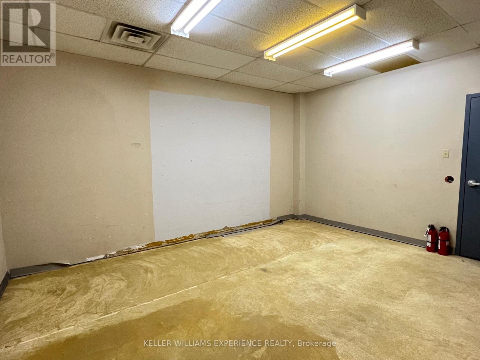 #2 -355 CRANSTON CRES, #2
